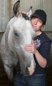 Claire et son cheval Badr